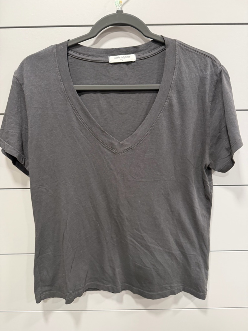 PerfectWhiteTee. Size small
